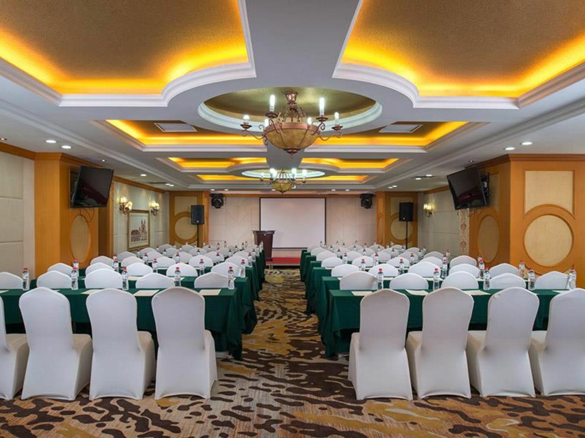 Vienna International Hotel Shenyang Railway Station Εξωτερικό φωτογραφία